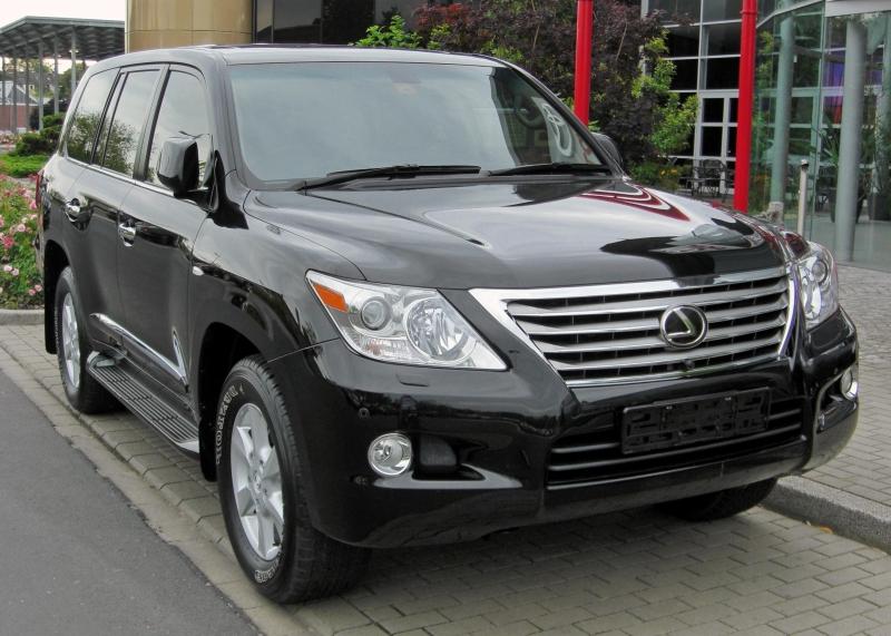 Lexus LX III przed liftingiem