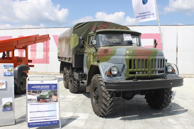 Фото к ...подводят итоги.Военный грузовик.