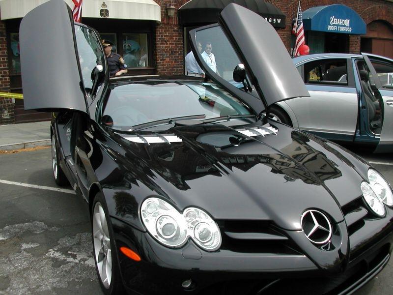 ... Mercedes-Benz SLR