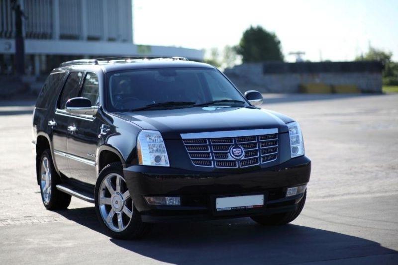    Cadillac Escalade 403  ....