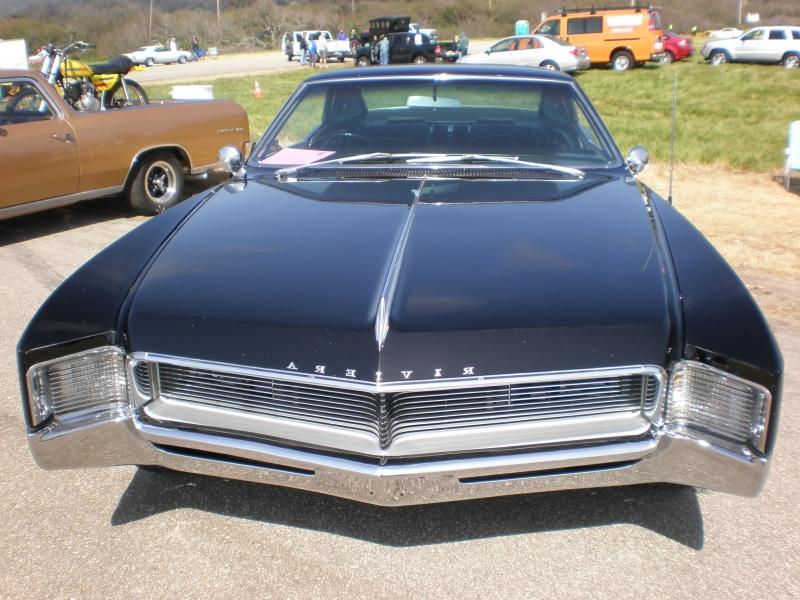 Buick Riviera: 9 