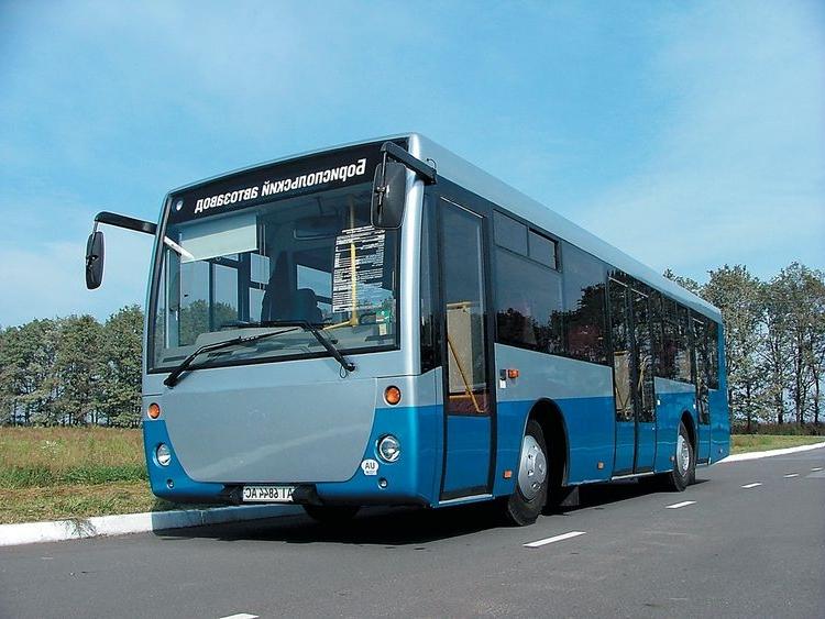 На дорогах Украины нередко встречаются небольшие автобусики Эталон на...