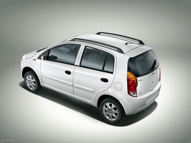 Автомобиль Chery Kimo является переднеприводным пятидверным хэтчбеком В...