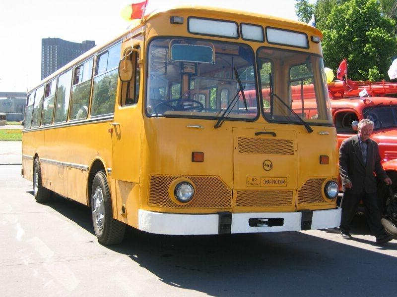 Таким запомнился многим пассажирам автобус ЛиАЗ 677М.  Один из наиболее...