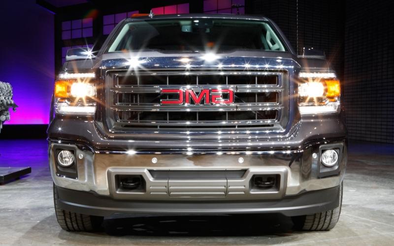 2014-GMC-Sierra-front-grille