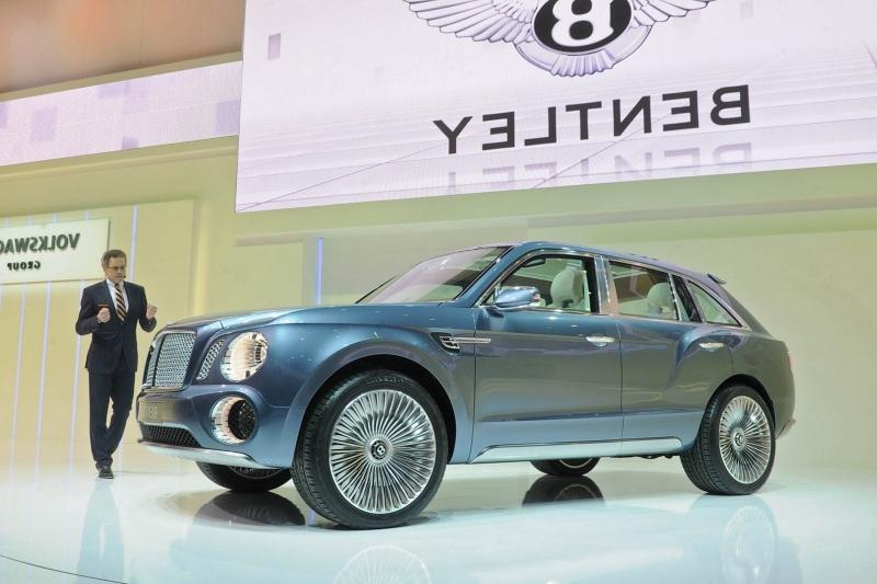 Недавняя презентация концепта первого внедорожника Bentley EXP 9...