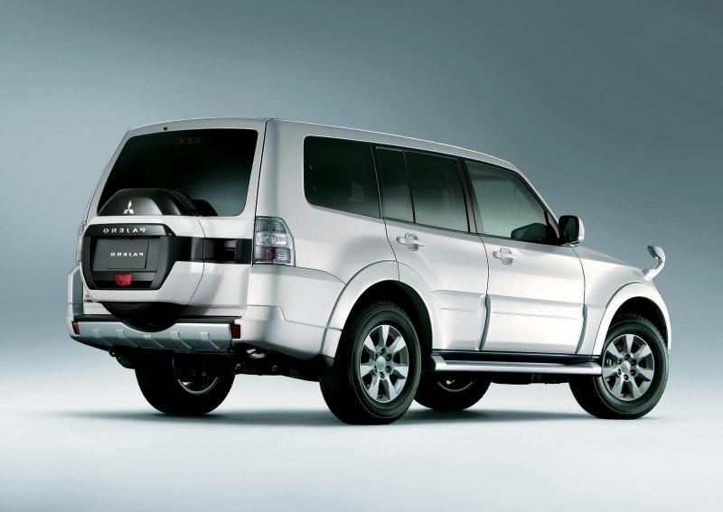 ... 2015 Mitsubishi Pajero ...