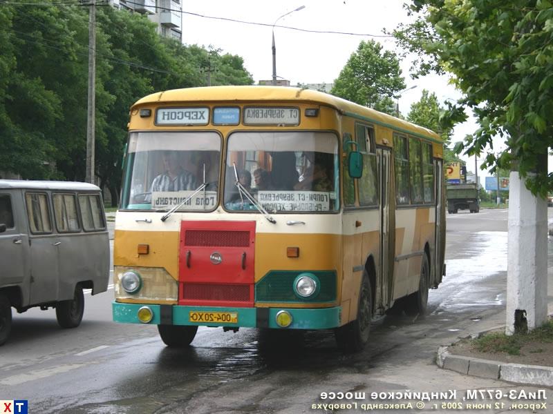 ЛиАЗ-677М