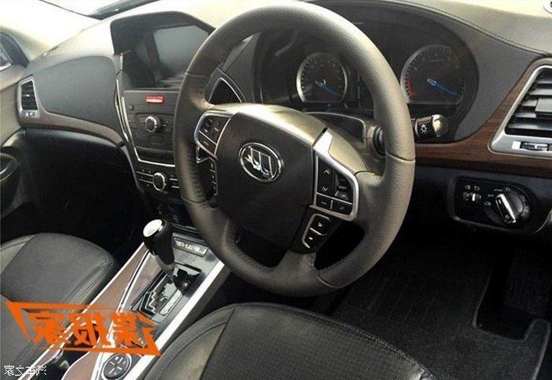 Lifan оснащен 2,4-литровым бензиновым мотором и автоматической коробкой...