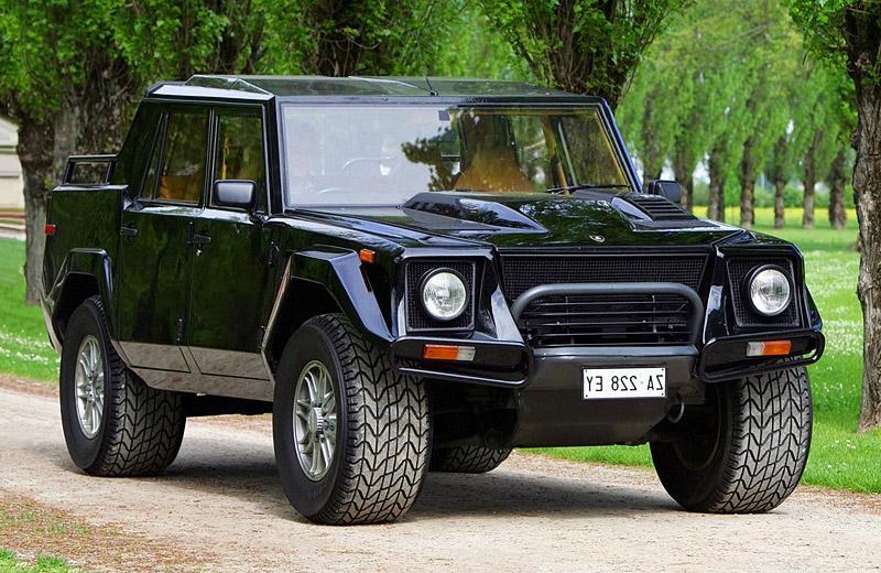 Lamborghini LM002:     