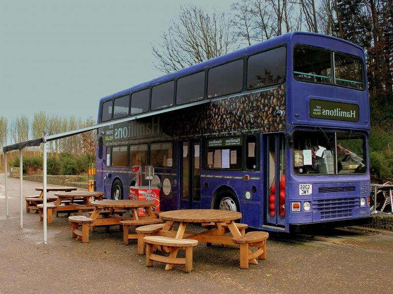 File:Hamiltons cafe bus (G355 FWC), 4 January 2013 (1)