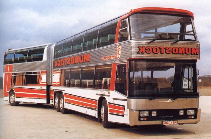 Фото двухэтажного автобуса Neoplan  гармошка , взяты с разных источников....